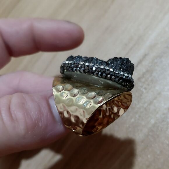 Vintage golden hammered druzy cuff ring - Picture 4 of 10